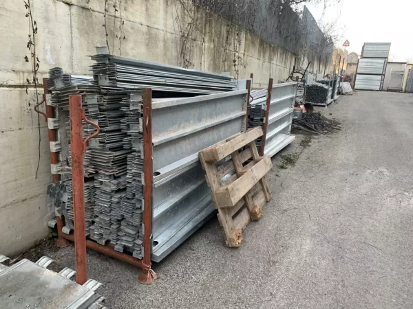 Ponteggio usato con accessori Con Dor