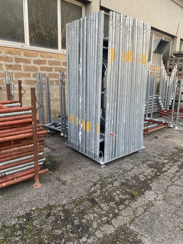 Ponteggio usato con accessori Con Dor