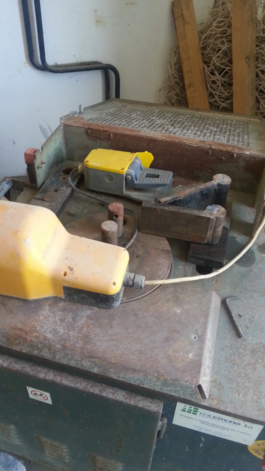 Combinata lavorazione ferro