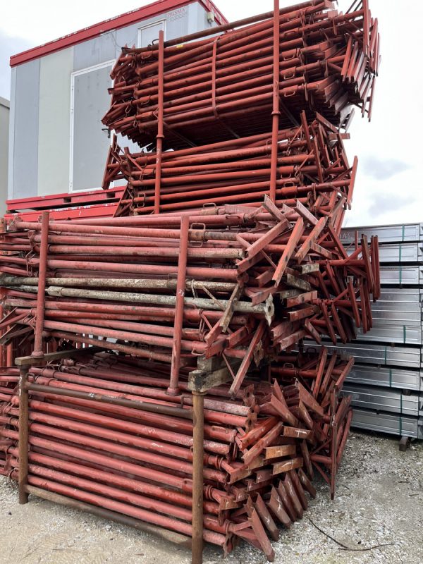 Puntelli usati da 3,60 m