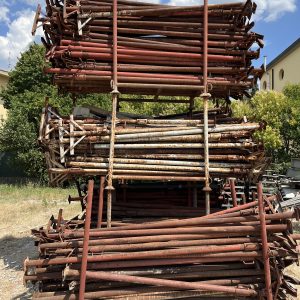 Puntelli a croce da 4,20 mt. usati