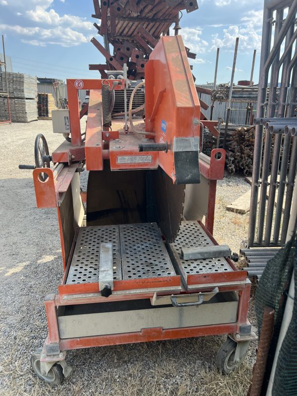 Segatrice a banco scorrevole Masonry Saw modello Jumbo 1000 usata